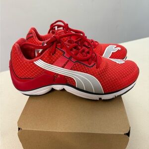PUMA 7.5 Women’s Red Performance Running Shoes NEW - NEVER WORN!